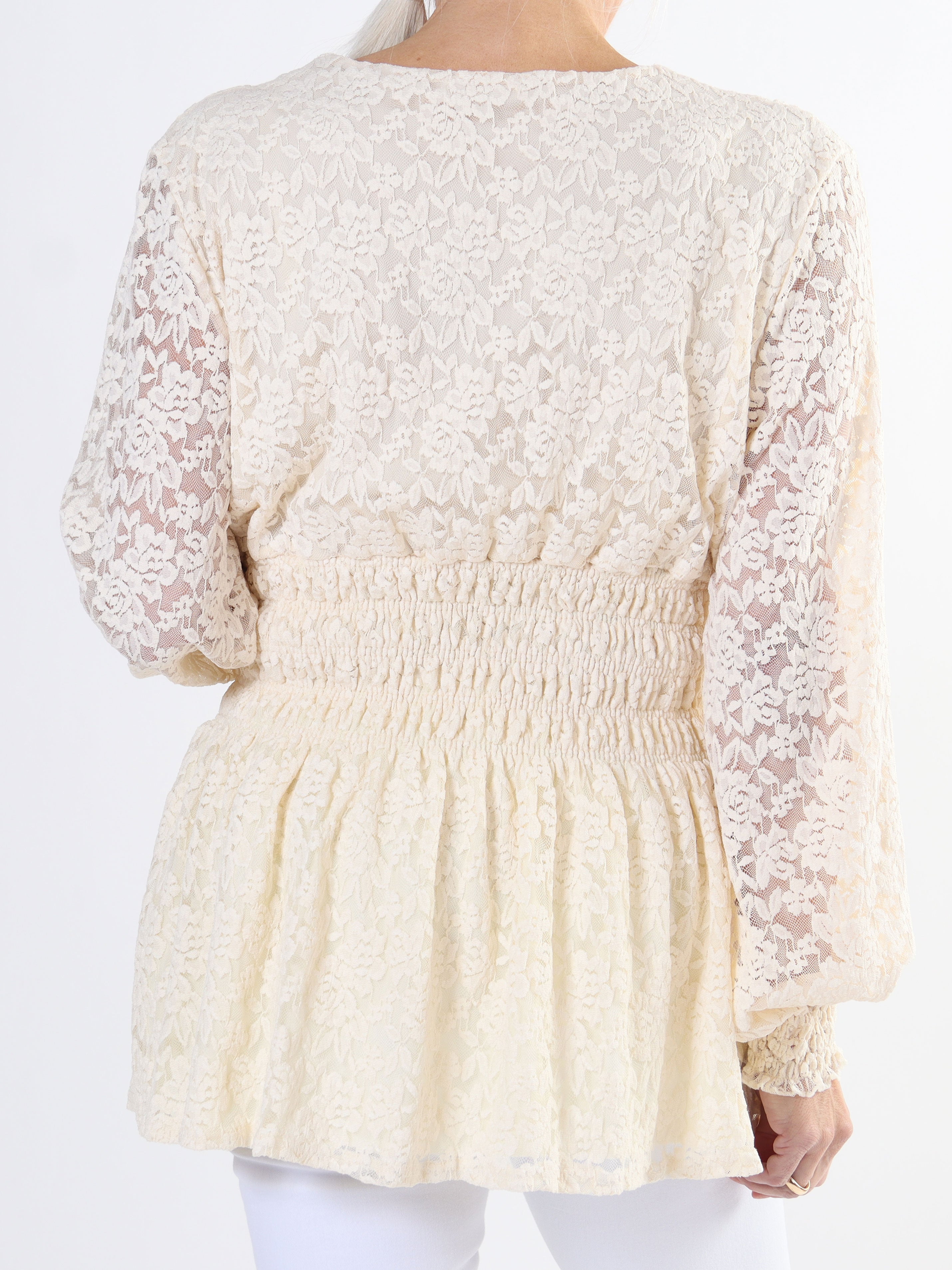 Pams Lace Shirt L/S - Elastisk plus size blonde bluse med lange ærmer